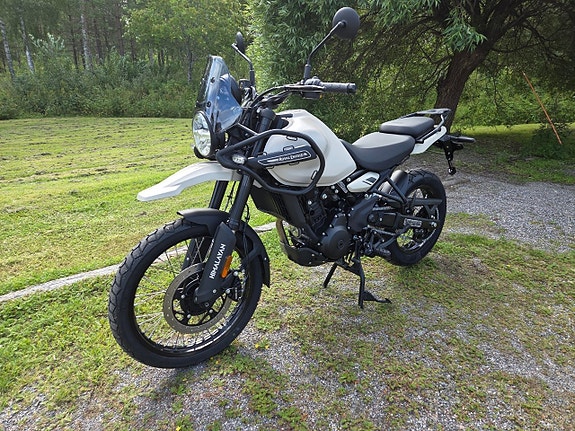 Royal Enfield Himalayan 450 8 of 17