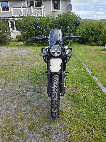 Royal Enfield Himalayan 450 6 of 17