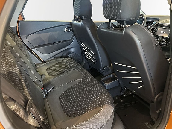 Renault Captur 8 of 10