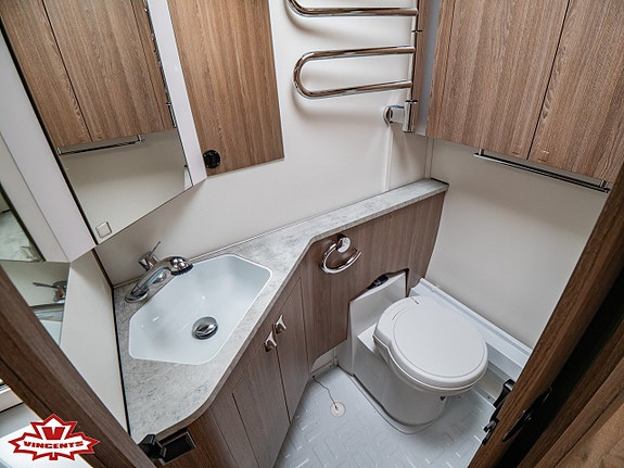 Kabe ROYAL 740 GXL KS *Barnkammare *Alde 16 of 18