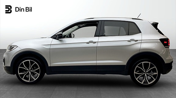 Volkswagen T-Cross 2 of 12
