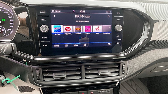 Volkswagen T-Cross 9 of 12