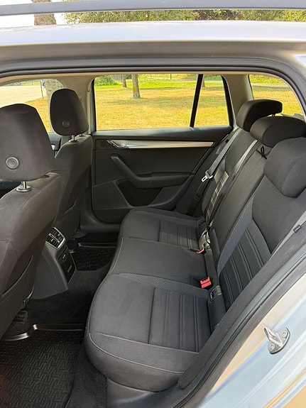 Skoda Octavia 11 of 15