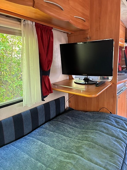 Adria 542 UT 4 of 13