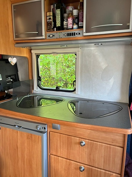 Adria 542 UT 5 of 13
