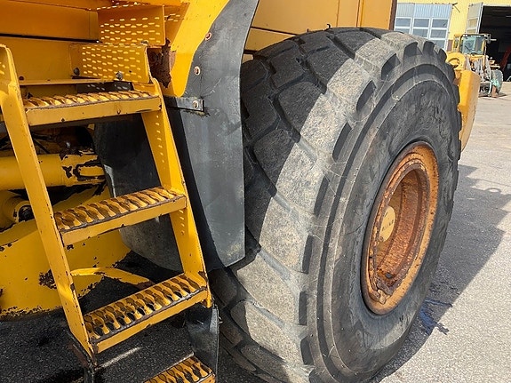 Volvo L 180 C 8 of 13