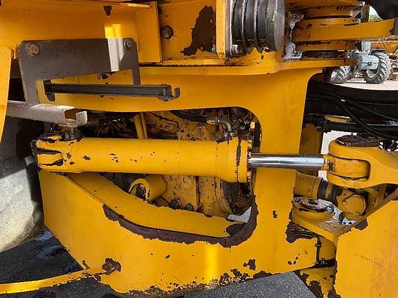 Volvo L 180 C 13 of 13