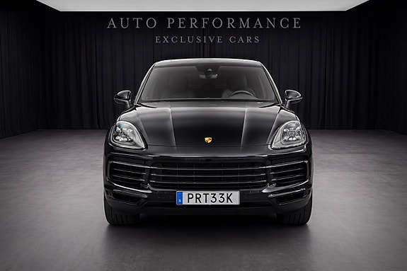Porsche Cayenne 4 of 10