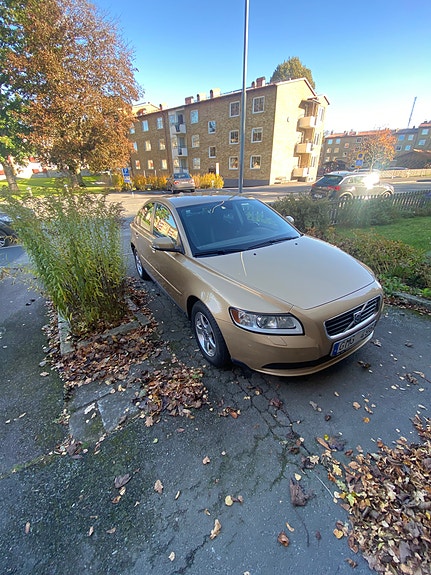 Volvo S40 4 of 6