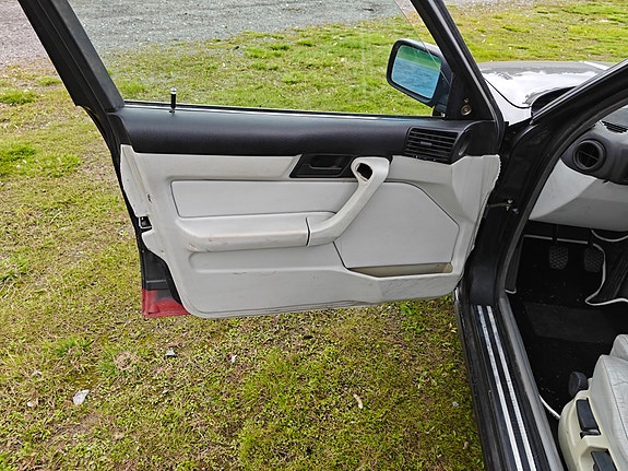 BMW 525iX 5 of 8