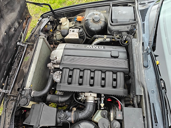 BMW 525iX 8 of 8
