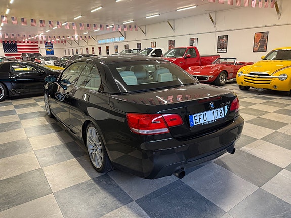 BMW 335i 13 of 30