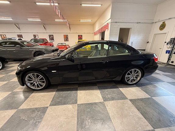 BMW 335i 11 of 30