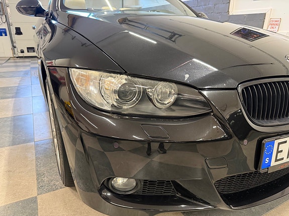 BMW 335i 19 of 30