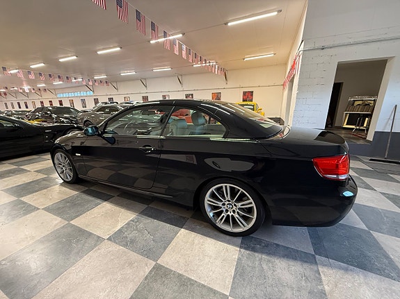 BMW 335i 12 of 30