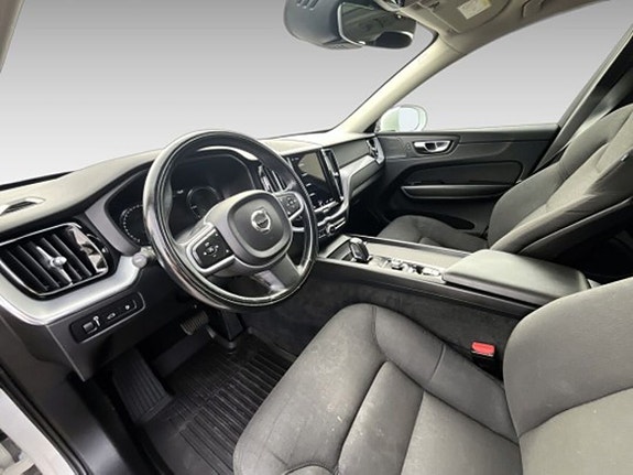 Volvo XC60 10 of 20