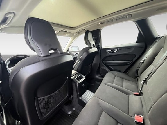 Volvo XC60 12 of 20