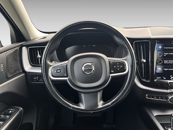 Volvo XC60 14 of 20