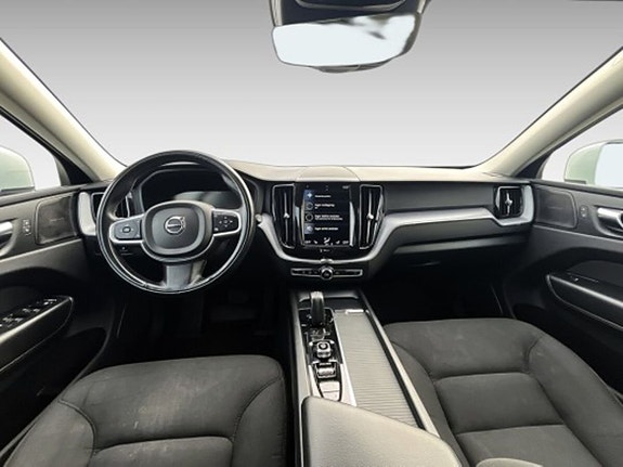 Volvo XC60 13 of 20