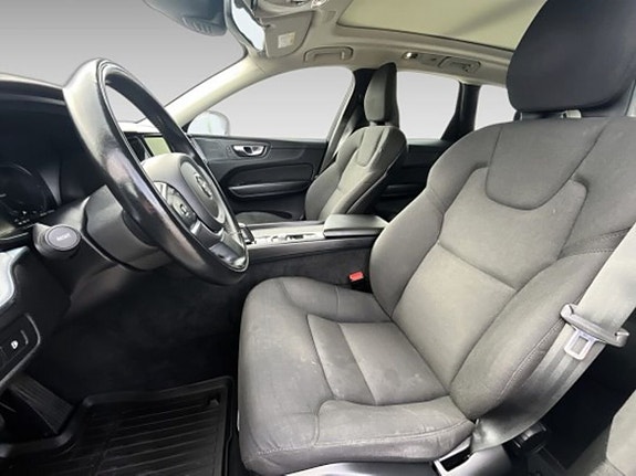 Volvo XC60 9 of 20