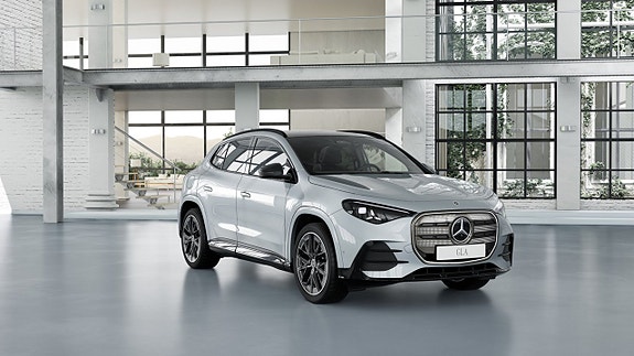 Mercedes-Benz GLA250 3 of 10