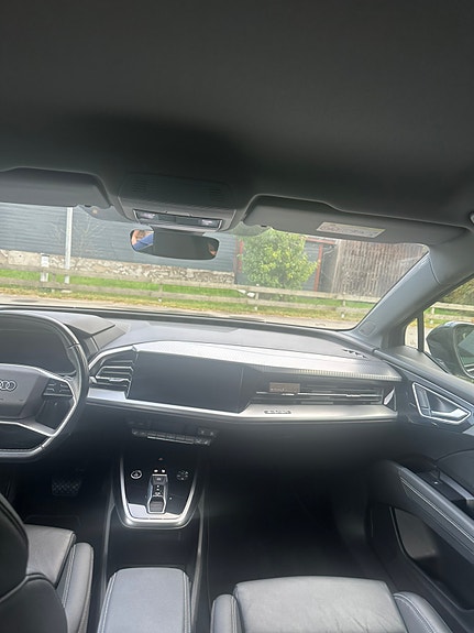 Audi Q4 e-tron 8 of 13