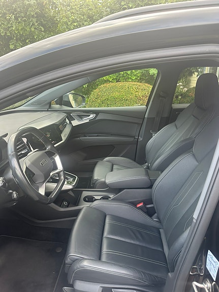 Audi Q4 e-tron 9 of 13