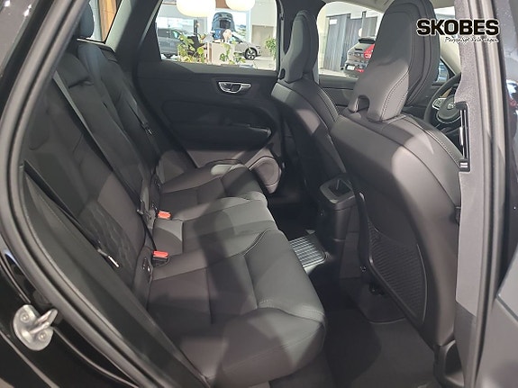 Volvo XC60 9 of 18