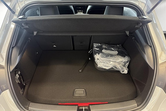 Mercedes-Benz A250 13 of 14