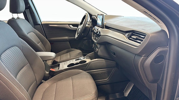 Ford Kuga 3 of 18