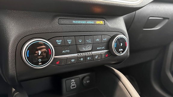 Ford Kuga 16 of 18