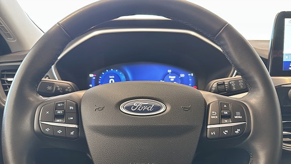 Ford Kuga 12 of 18