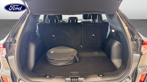 Ford Kuga 10 of 18