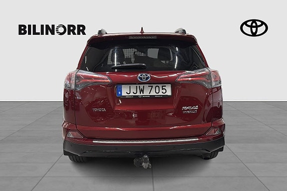 Toyota RAV4 4 of 11