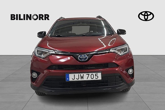 Toyota RAV4 5 of 11