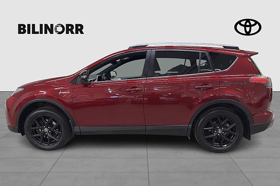 Toyota RAV4 3 of 11