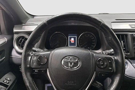Toyota RAV4 10 of 11