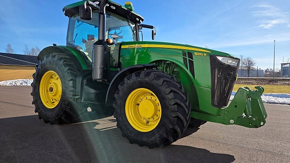 John Deere 8310R AP FL GPS 2 of 13