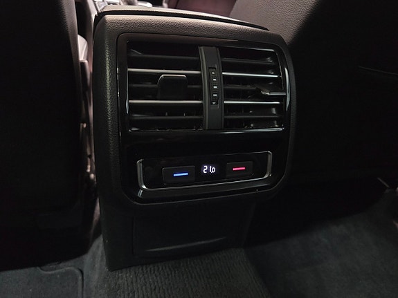 Volkswagen Passat 22 of 22