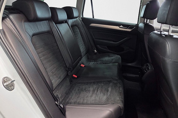 Volkswagen Passat 11 of 22