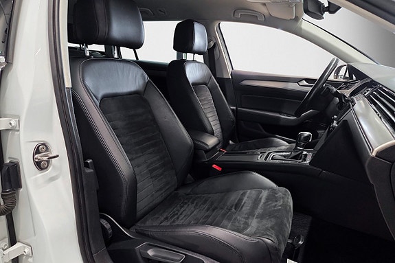 Volkswagen Passat 10 of 22