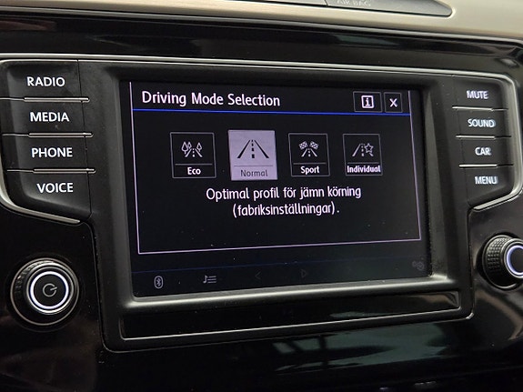 Volkswagen Passat 21 of 22