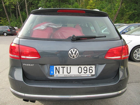 Volkswagen Passat 5 of 9