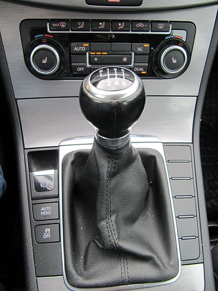 Volkswagen Passat 7 of 9