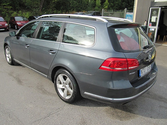 Volkswagen Passat 3 of 9