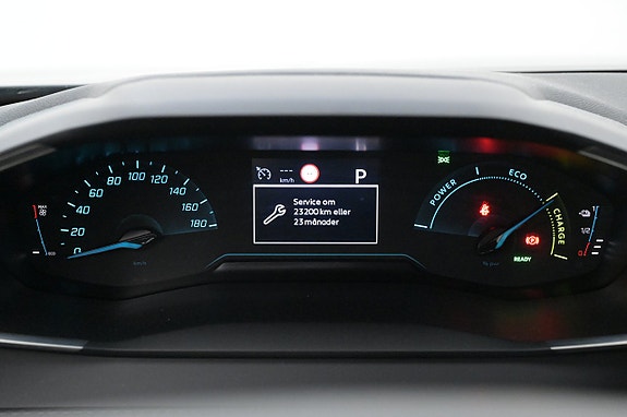 Peugeot e-2008 10 of 27