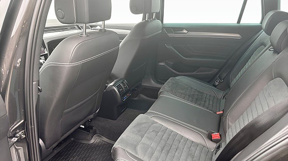 Volkswagen Passat 11 of 12