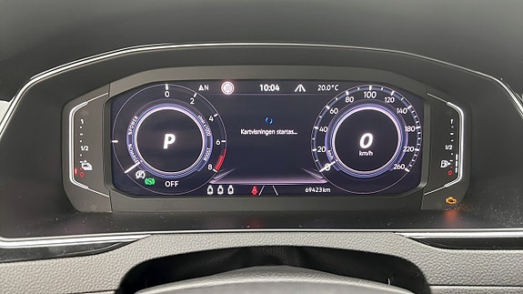 Volkswagen Passat 9 of 12