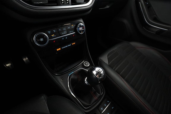 Ford Puma 25 of 30