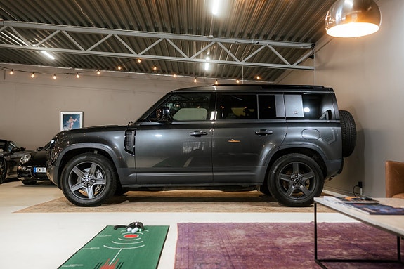 Land Rover Defender 110 6 of 30